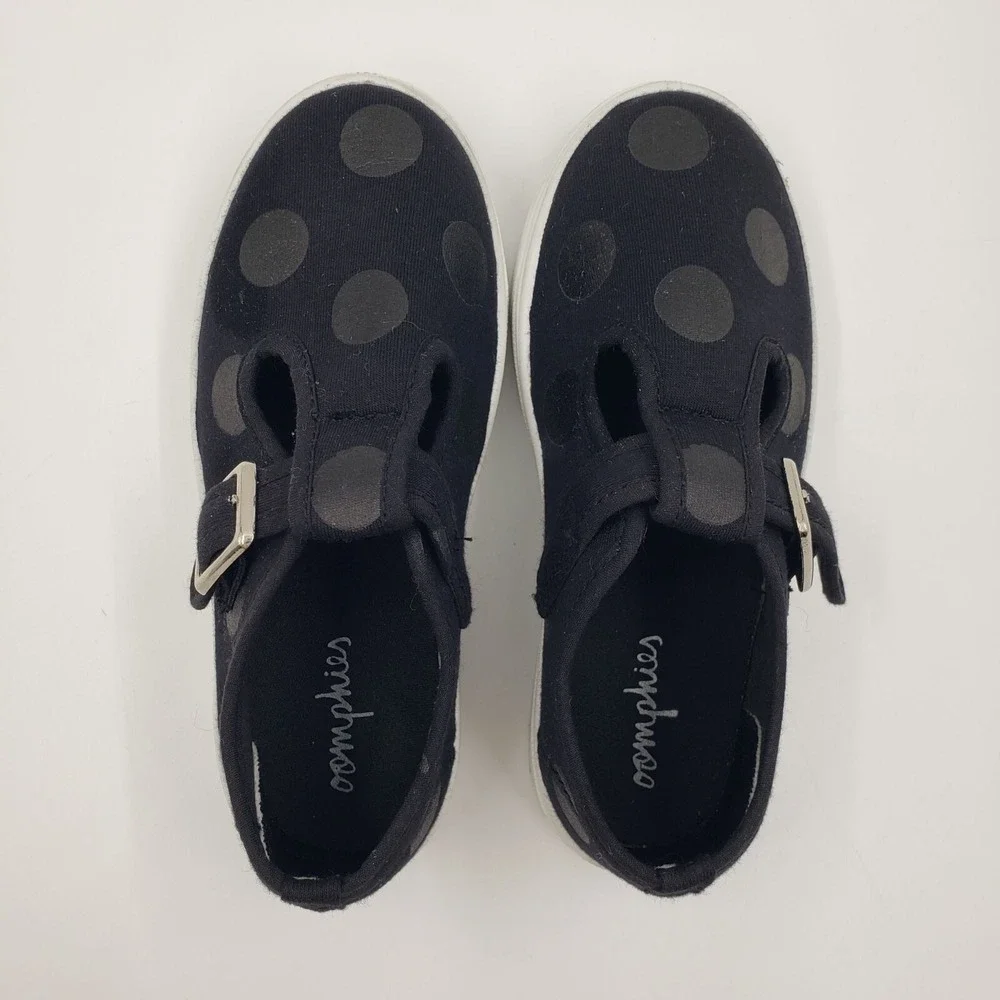 oomphies Mary Jane Shoes Polka Dot Tone on Tone Black Canvas Buckle SZ 12Y EUC